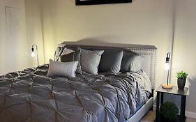 Uptown Gem Spacious Condo With Parking-Wifi-10 Min Walk To Spectrum Center